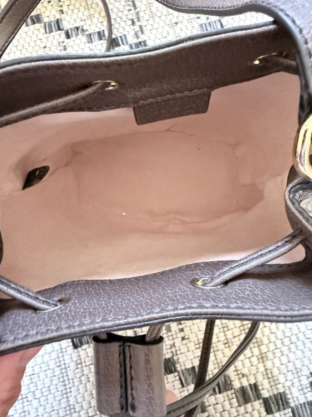 Reposhed - Gucci Ophidia GG Monogram Mini Bucket Bag - Picture 6 of 10